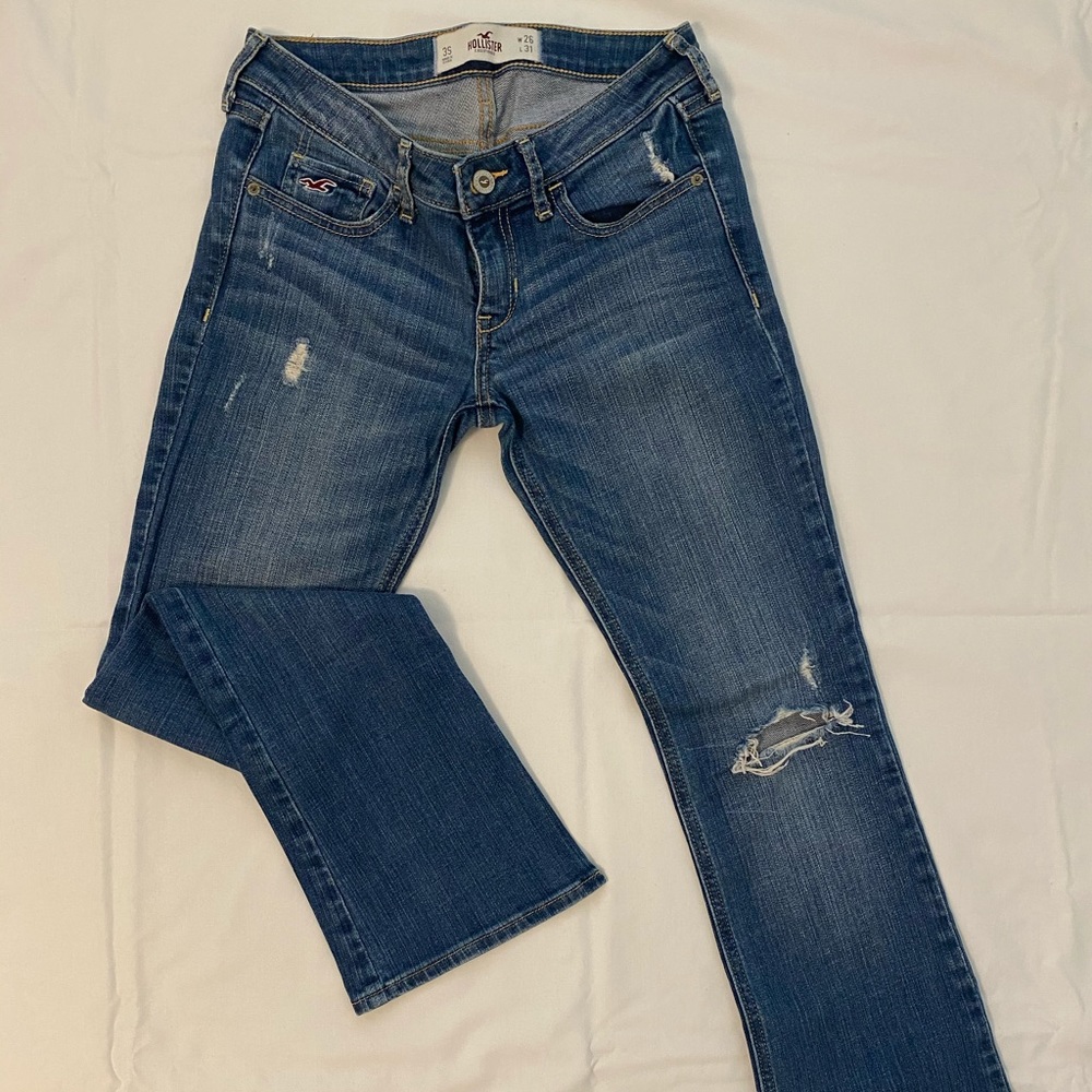 Hollister Classic Low-Rise Boot Cut Jeans